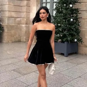 Schwarzes Weihnachtskleid 1