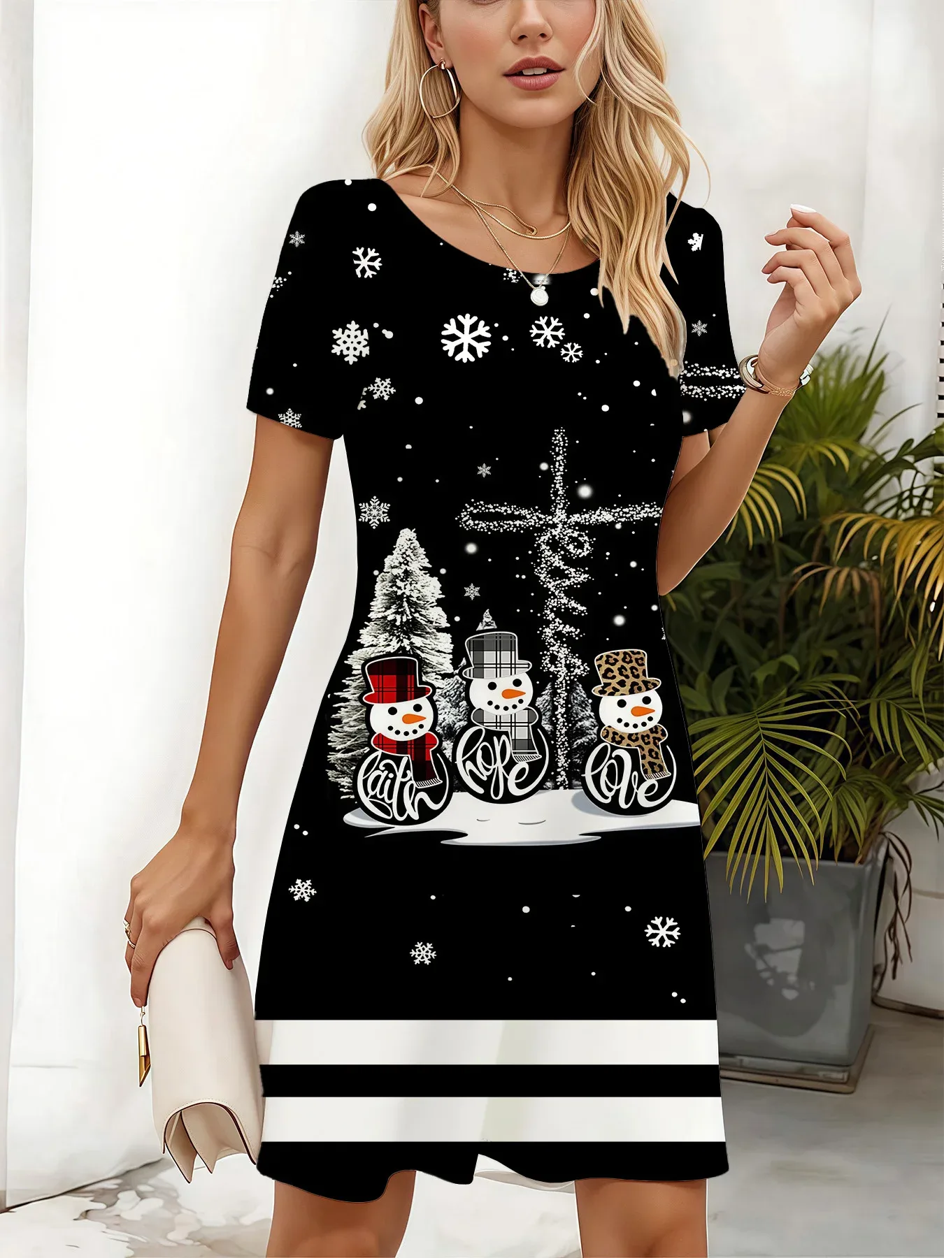 Schwarzes Kleid Weihnachten 2