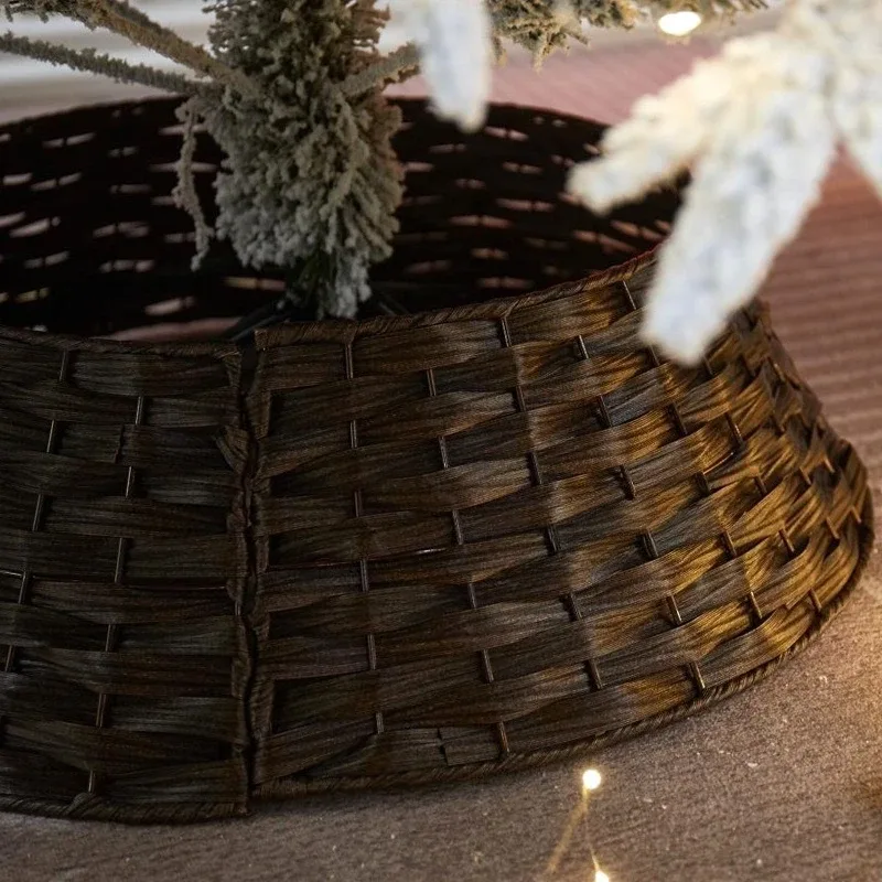 Christmas Tree Basket Skirt 3